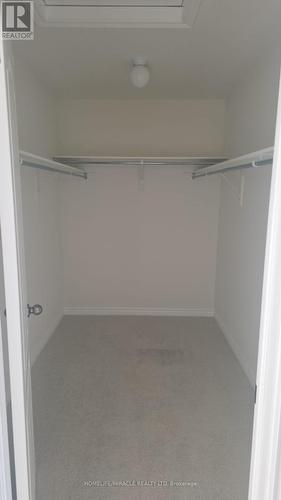 33 Fenn Crescent, New Tecumseth, ON - Indoor With Storage