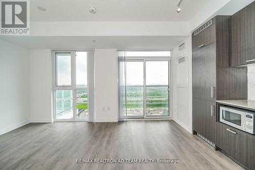 2003 - 38 Honeycrisp Crescent, Vaughan, ON - Indoor