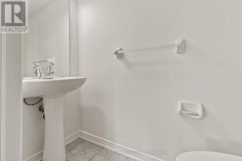 42 - 2441 Greenwich Drive N, Oakville, ON - Indoor Photo Showing Bathroom