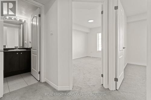 42 - 2441 Greenwich Drive N, Oakville, ON - Indoor Photo Showing Other Room