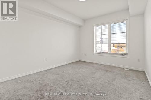 42 - 2441 Greenwich Drive N, Oakville, ON - Indoor Photo Showing Other Room