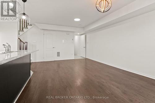 42 - 2441 Greenwich Drive N, Oakville, ON - Indoor Photo Showing Other Room
