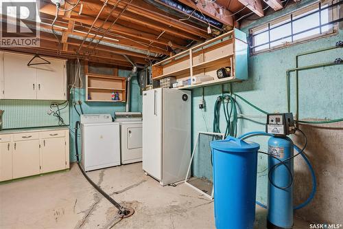 30 Cushing Crescent, Regina, SK - Indoor Photo Showing Laundry Room