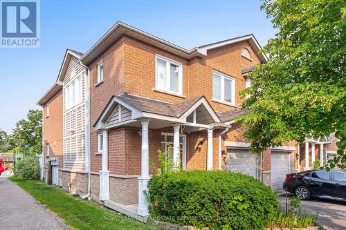 30 - 833 SCOLLARD COURT  Mississauga, ON L5V 2B4