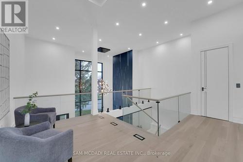 468 Saville Crescent, Oakville, ON - Indoor Photo Showing Other Room