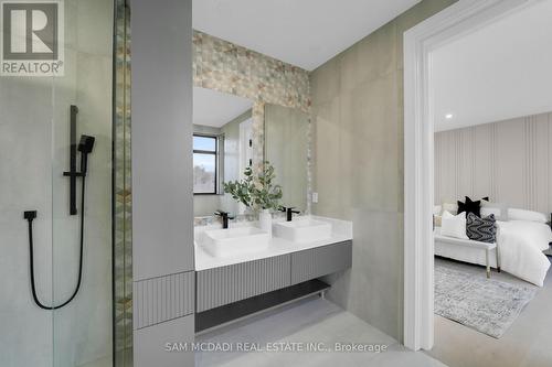 468 Saville Crescent, Oakville, ON - Indoor Photo Showing Bathroom