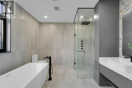 468 Saville Crescent, Oakville, ON - Indoor Photo Showing Bathroom
