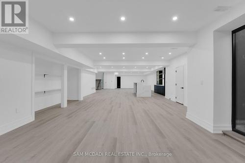 468 Saville Crescent, Oakville, ON - Indoor Photo Showing Other Room