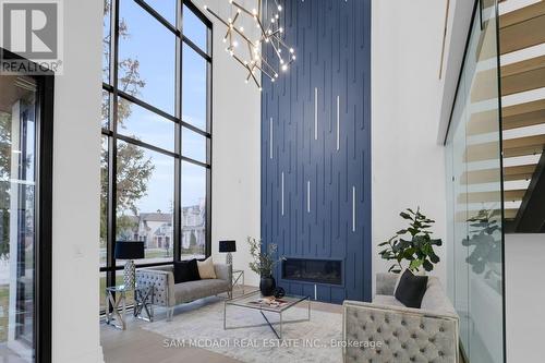 468 Saville Crescent, Oakville, ON - Indoor Photo Showing Other Room