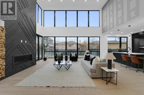 468 Saville Crescent, Oakville, ON - Indoor Photo Showing Other Room