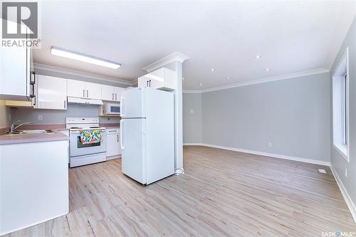 28 215 Pinehouse Drive, Saskatoon, SK - Indoor Photo Showing Kitchen With Double Sink
