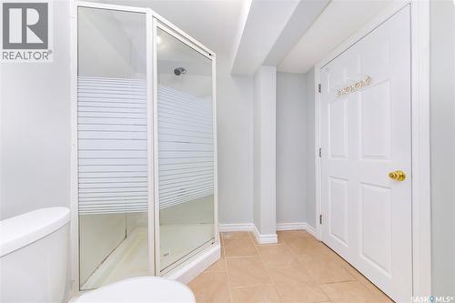 28 215 Pinehouse Drive, Saskatoon, SK - Indoor Photo Showing Bathroom
