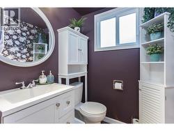 Main Floor Bathroom - 