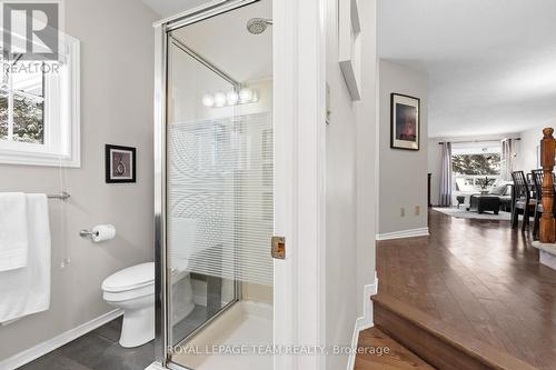 27 Sandcliffe Terrace, Ottawa, ON - Indoor Photo Showing Bathroom
