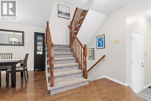 27 Sandcliffe Terrace, Ottawa, ON - Indoor Photo Showing Other Room