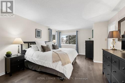 27 Sandcliffe Terrace, Ottawa, ON - Indoor Photo Showing Bedroom