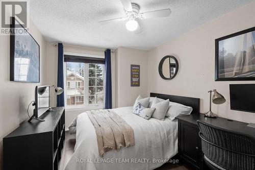 27 Sandcliffe Terrace, Ottawa, ON - Indoor Photo Showing Bedroom