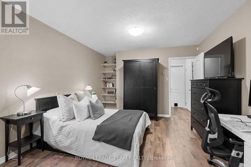 27 Sandcliffe Terrace, Ottawa, ON - Indoor Photo Showing Bedroom