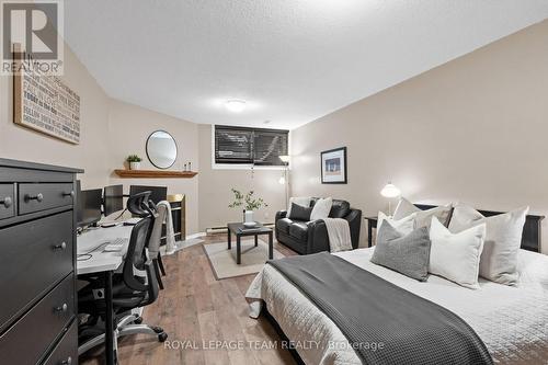 27 Sandcliffe Terrace, Ottawa, ON - Indoor Photo Showing Bedroom