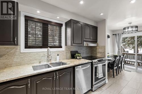 27 Sandcliffe Terrace, Ottawa, ON - Indoor Photo Showing Kitchen With Double Sink With Upgraded Kitchen