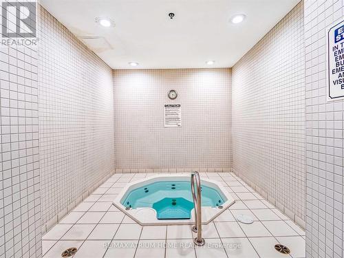 701 - 18 Parkview Avenue, Toronto, ON - Indoor Photo Showing Other Room