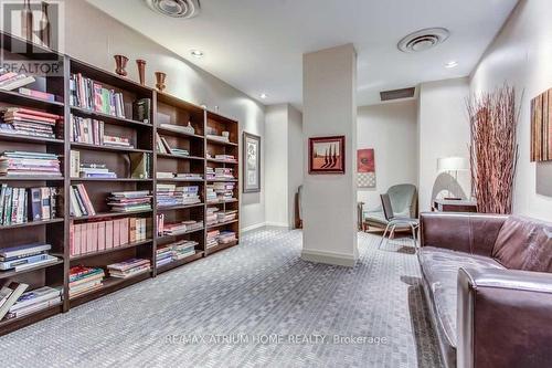 701 - 18 Parkview Avenue, Toronto, ON - Indoor