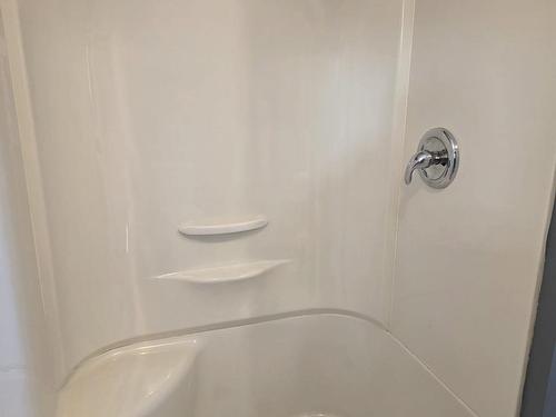 132 Fifth Street S, Nipigon, ON - Indoor Photo Showing Bathroom