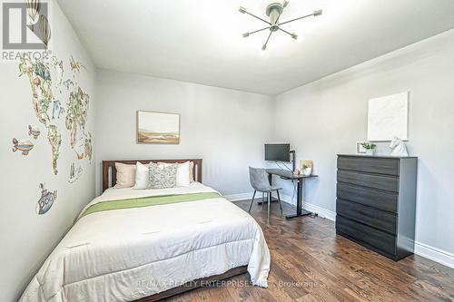 2344 Kenbarb Road, Mississauga, ON - Indoor Photo Showing Bedroom
