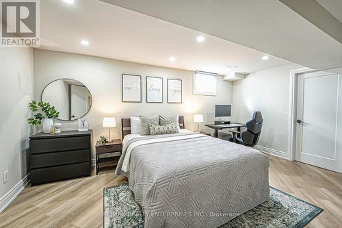 2344 Kenbarb Road, Mississauga, ON - Indoor Photo Showing Bedroom