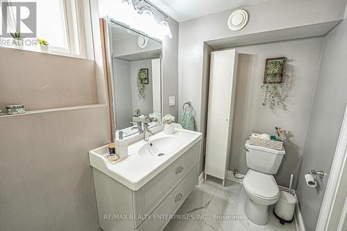 2344 Kenbarb Road, Mississauga, ON - Indoor Photo Showing Bathroom