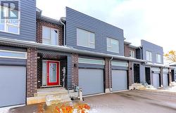 105 PONY WAY  Kitchener, ON N2R 0R8
