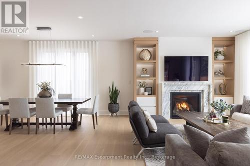 540 Patricia Drive, Oakville (Wo West), ON - Indoor Photo Showing Living Room With Fireplace