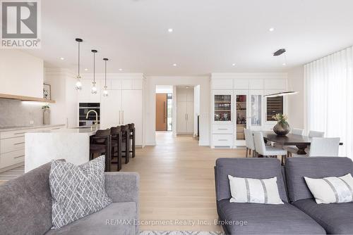540 Patricia Drive, Oakville (Wo West), ON - Indoor Photo Showing Living Room