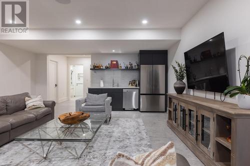 540 Patricia Drive, Oakville (Wo West), ON - Indoor Photo Showing Living Room