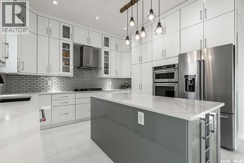 511 Burgess Crescent, Saskatoon, SK - Indoor Photo Showing Kitchen With Upgraded Kitchen