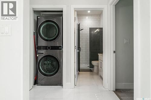 511 Burgess Crescent, Saskatoon, SK - Indoor Photo Showing Laundry Room