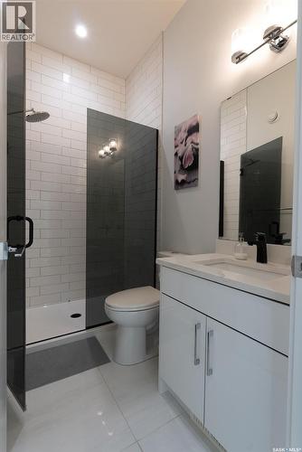 511 Burgess Crescent, Saskatoon, SK - Indoor Photo Showing Bathroom