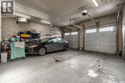 511 Burgess Crescent, Saskatoon, SK - Indoor Photo Showing Garage