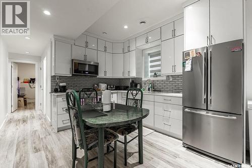 511 Burgess Crescent, Saskatoon, SK - Indoor Photo Showing Kitchen With Upgraded Kitchen
