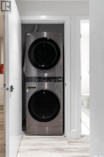 511 Burgess Crescent, Saskatoon, SK - Indoor Photo Showing Laundry Room