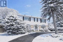 903 RIVERDALE AVENUE  Cornwall, ON K6J 2L3