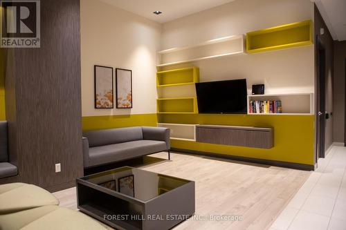 1407 - 128 Fairview Mall Drive, Toronto, ON - Indoor Photo Showing Other Room