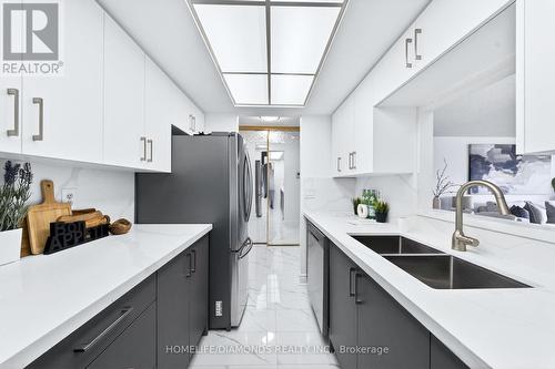 2002 - 5 Concorde Place, Toronto, ON - Indoor Photo Showing Kitchen With Double Sink With Upgraded Kitchen