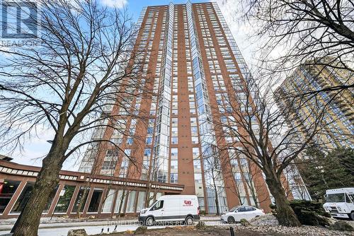 2002 - 5 Concorde Place, Toronto, ON - Outdoor With Facade