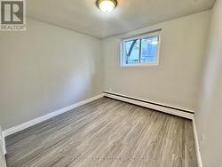 4-323 GIBB STREET  Oshawa, ON L1J 1Z1