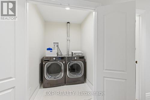 1357 Alexandra Avenue, Mississauga, ON - Indoor Photo Showing Laundry Room