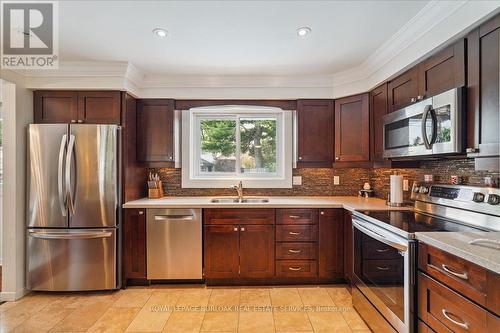 510 Fenwick Place, Burlington, ON - Indoor Photo Showing Kitchen With Double Sink