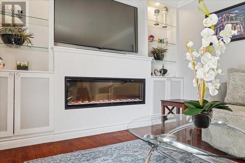 510 Fenwick Place, Burlington, ON - Indoor With Fireplace