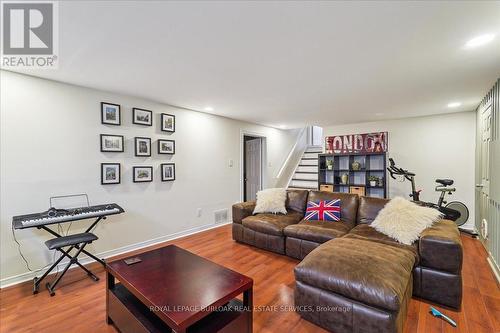 510 Fenwick Place, Burlington, ON - Indoor Photo Showing Living Room