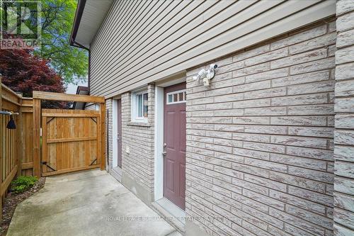 510 Fenwick Place, Burlington, ON - Outdoor With Exterior